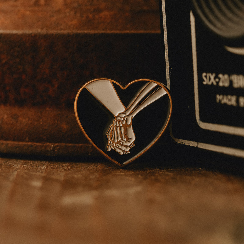 LOVE YOU TO DEATH - PIN BADGE